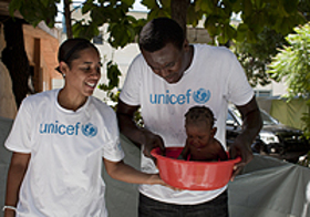 Photo: Nykesha Sales and Samuel Dalembert visit the University Hospital of Haiti in Port-au-Prince 