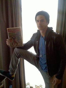 Photo: Andrew Garfield with signed Spider-Man comic