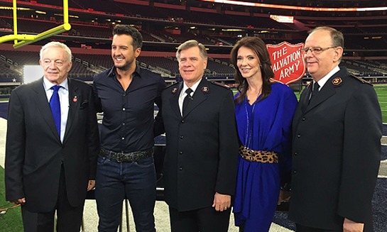 Luke Bryan to take the stage for this year's Salvation Army Red Kettle Kickoff 