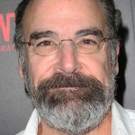 Mandy Patinkin Visits Refugees In Greece