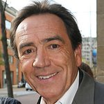 Robert Lindsay Roars For Lions