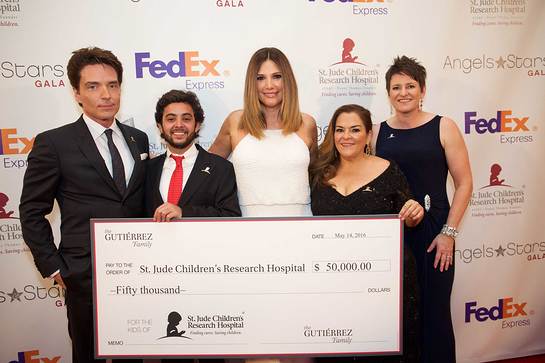 Richard Marx, St. Jude patient Stephan, Daisy Fuentes, Gala honoree Patty Gutierrez, ALSAC/St. Jude Children's Research Hospital's Chief Marketing Officer Emily Callahan