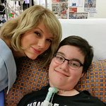 Taylor Swift Visits Children's Hospital In Australia