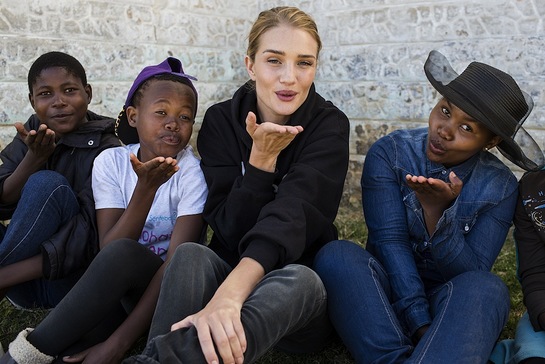 Rosie also spent time with children at the Unicef supported Sentebale youth club