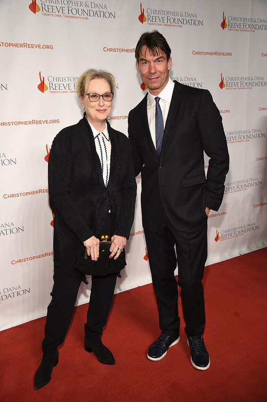 Meryl Streep Attends Star Studded Christopher Dana Reeve Foundation Gala Look To The Stars