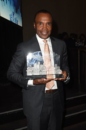 Sugar Ray Leonard at the Habitat LA 2017 Los Angeles Builders Ball