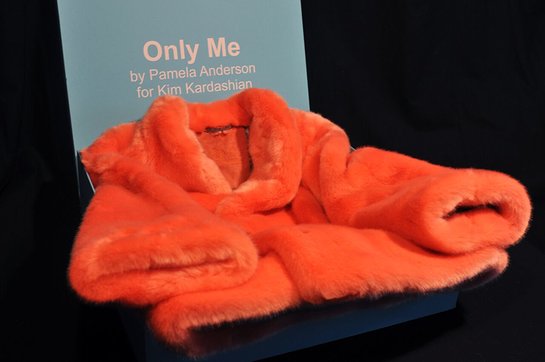 Faux Fur Gift from Pamela Anderson to Kim Kardashian Faux Fur Gift from Pamela Anderson to Kim Kardashian