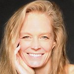 Suzy Amis Cameron: Profile