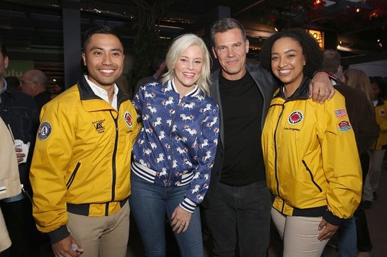 Elizabeth Banks (L) and Josh Brolin with City Year AmeriCorps members Elizabeth Banks (L) and Josh Brolin with City Year AmeriCorps members