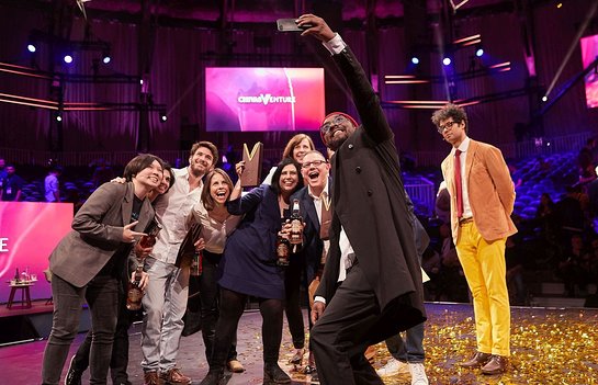 will.i.am takes selfie with judges and finalists at the Chivas Venture will.i.am takes selfie with judges and finalists at the Chivas Venture