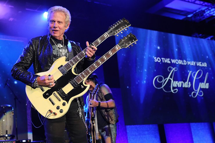 Don Felder performs at the 2018 So the World May Hear Awards Gala