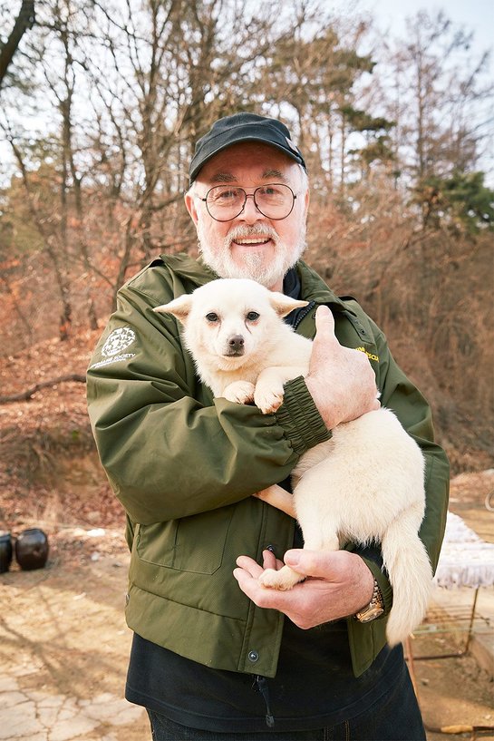 Peter Egan Helps Save Dogs