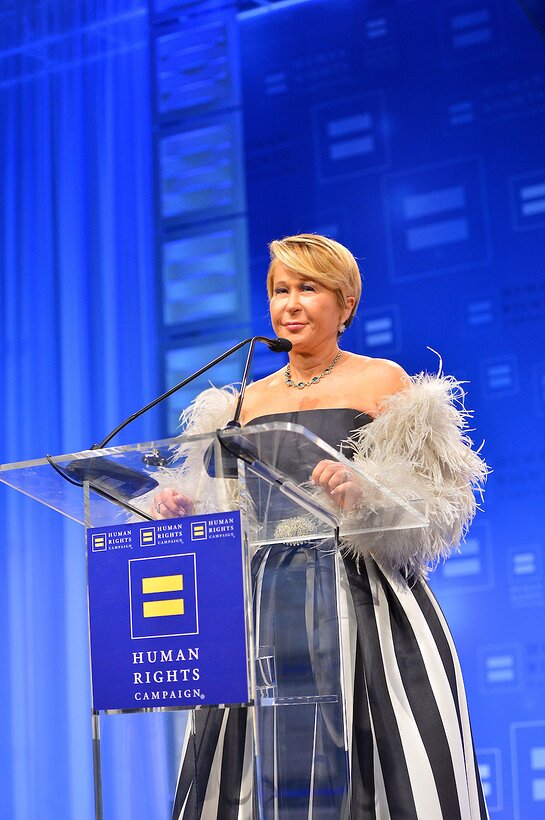 National Leadership Award Recipient Yeardley Smith