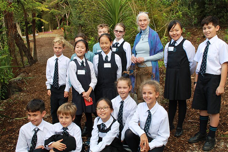 Jane and the Year 5 students at the Kristen School Roots & Shoots event