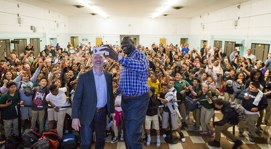 Epson and Shaquille O'Neal Collaborate with Communities In Schools of Los Angeles Epson and Shaquille O'Neal Collaborate with Communities In Schools of Los Angeles