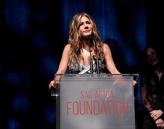 Jennifer Aniston receives the Artists Inspiration Award