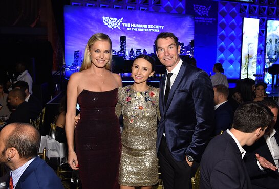 Rebecca Romijn, Georgina Bloomberg and Jerry O'Connell pose for a photo at the HSUS 'To The Rescue!' 2019 Gala.