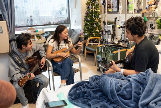 Mackenzie Ziegler Visits UCLA Mattel Children's Hospital