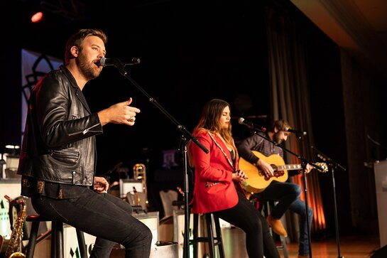 Lady Antebellum honored with Angels Among Us award