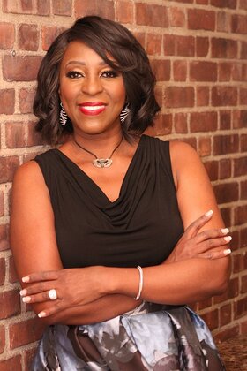 Cheryl Wills to Host 20th Annual Women's eNews 21 Leaders for the 21st Century Awards Gala