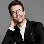 Kaley Cuoco and Brad Goreski Show Off Vegan Fall Fashion