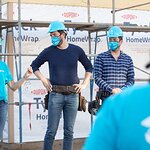 Drew and Jonathan Scott Lead Volunteers Back to the Habitat for Humanity Build Site