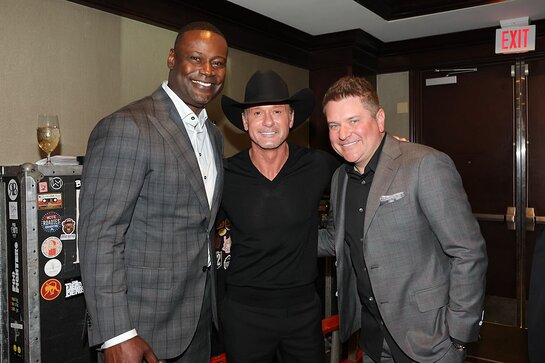 Kevin Carter, Tim McGraw and Jay DeMarcus 