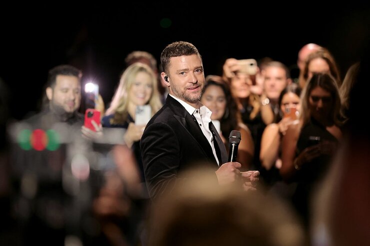 Justin Timberlake performs during the 2022 Children’s Hospital Los Angeles Gala at the Barker Hangar