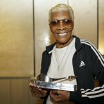 Dionne Warwick Receives SoundExchange Music Fairness Award