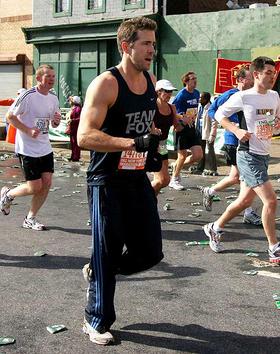 Ryan Reynolds in the 2008 NYC Marathon