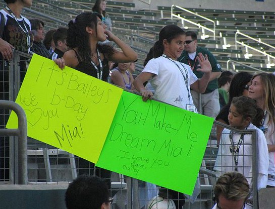 Fans Inspired by Mia Hamm