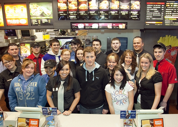 Kasey Kahne supports Ronald McDonald House