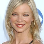 Amy Smart Supports Leaping Bunny And Shops Cruelty Free