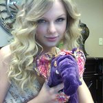 Taylor Swift Signs Elephant For Family Health International