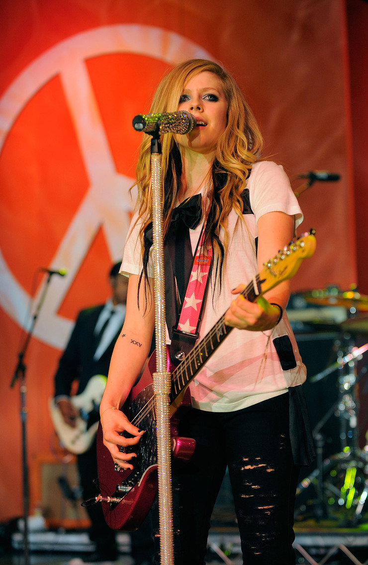 Avril Lavigne at Race to Erase MS Event
