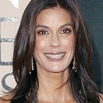 Teri Hatcher Desperate To Play Charity Golf