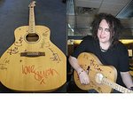 Christmas Gift Idea: Stars Sign Guitars For Amnesty International