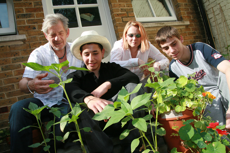 Sir Ian McKellen and kids at Step Forward