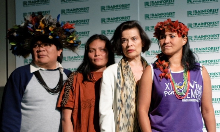 Bianca Jagger with Amazon delegates