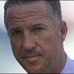 Sir Ian Botham Gets On The Magic Bus In Mumbai