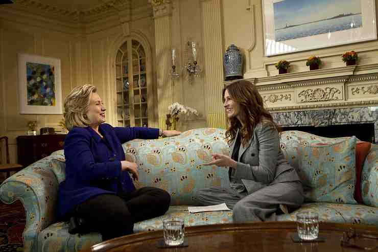 Hillary Clinton and Julia Roberts team up to tackle the clean cookstove cause