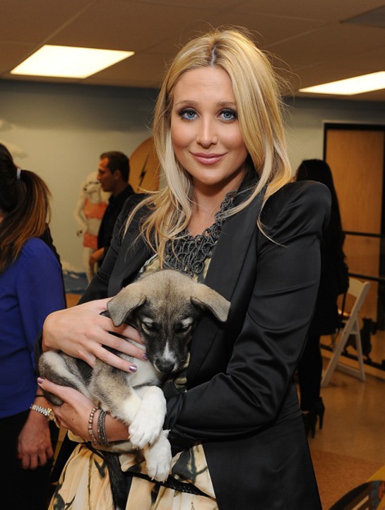 Stephanie Pratt at K9s Only Event