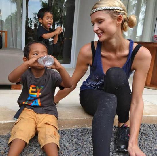 Paris Hilton and an orphan in Bali