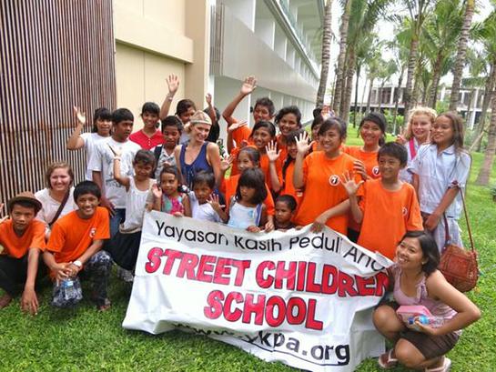 Paris Hilton and orphans in Bali