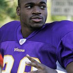 Minnesota Vikings Star Makes Major Cash Gift‏ To Charity