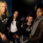 Alice In Chains' Jerry Cantrell To Be Honored By MusiCares