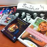Gwyneth Paltrow And Coldplay Donate To Charity Pub Quiz Auction