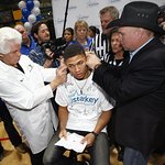 Garth Brooks Gives The Gift Of Hearing During Super Bowl Week