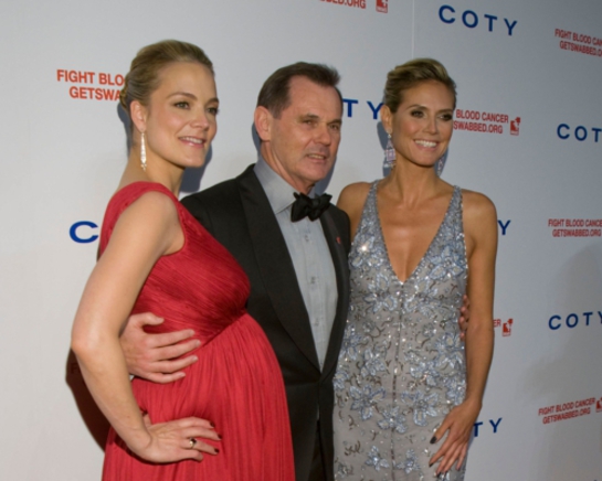 Katharina Harf, COO, DKMS Americas, Bernd Beetz, CEO, Coty Inc., Heidi Klum, Celebrity Honoree.