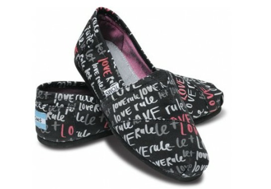 Lenny Kravitz' TOMS Shoes